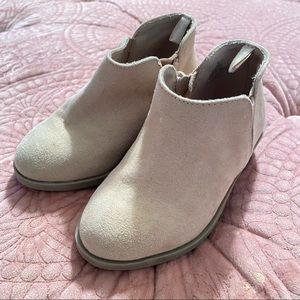 Old Navy Ankle Booties toddler size 6 girls tan